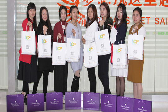 三月桃花，幸福女神节——银河官网欢庆三八妇女节