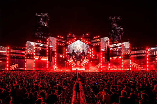 一路生花！银河官网大屏激发文旅演艺新活力！ 